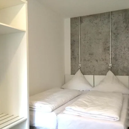 Daire Apartment&rooms Near Brandenburg Gate *